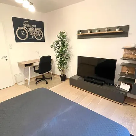 Ein Traum Im Leechwald Naehe Lkh Apartment
