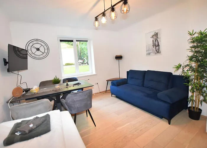 Ein Traum Im Leechwald Naehe Lkh شقة غراتس